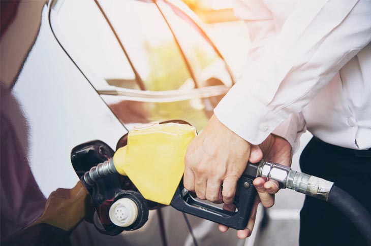 پر کردن بیش از حد باک خودرو چه آسیب‌هایی به همراه دارد؟