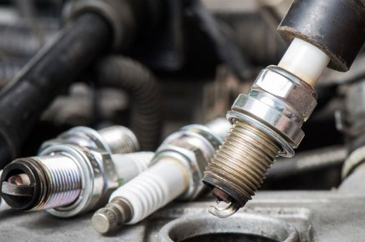  بهترین زمان تعویض شمع خودرو